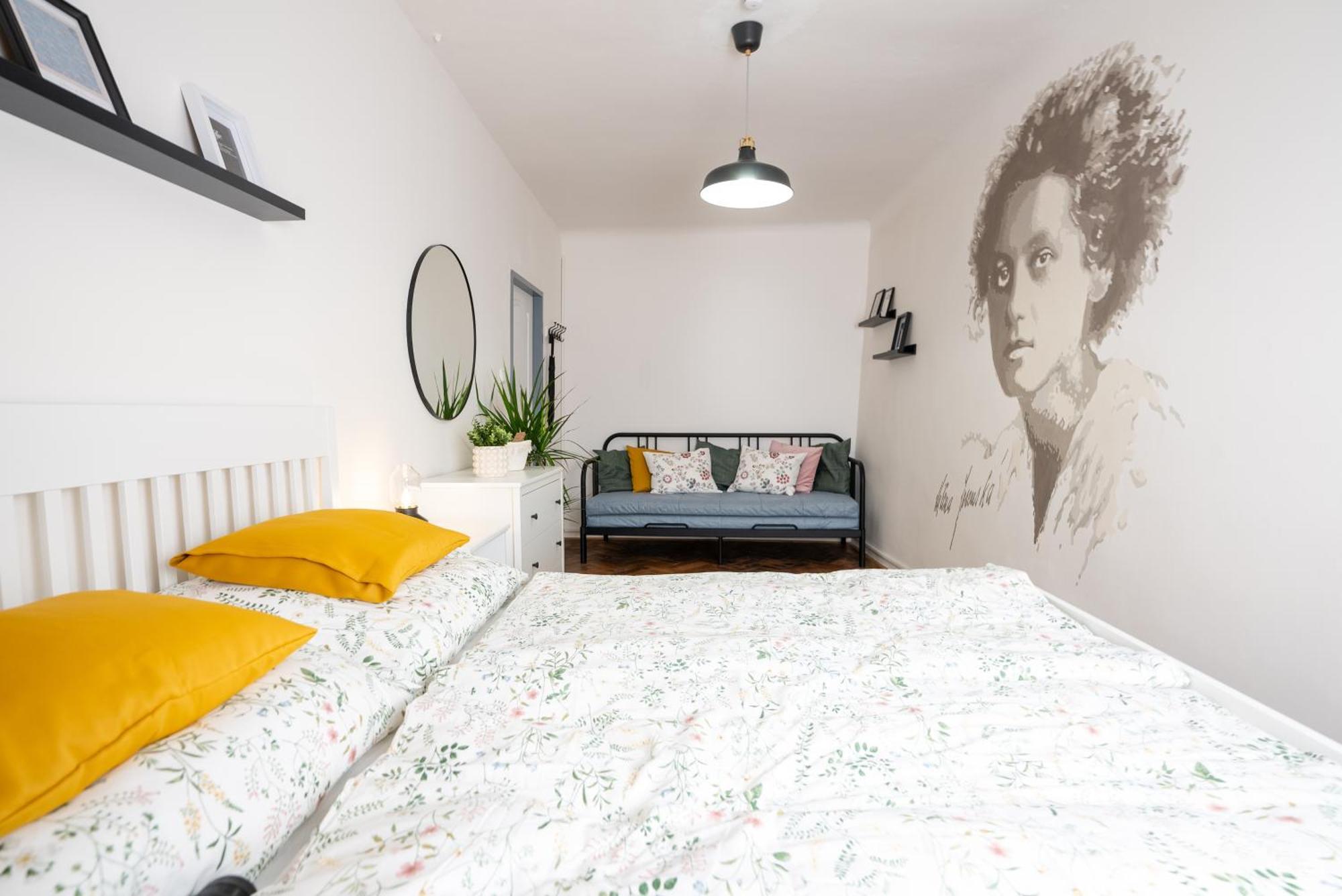 White Wolf House Hostel & Apartments Praga Esterno foto