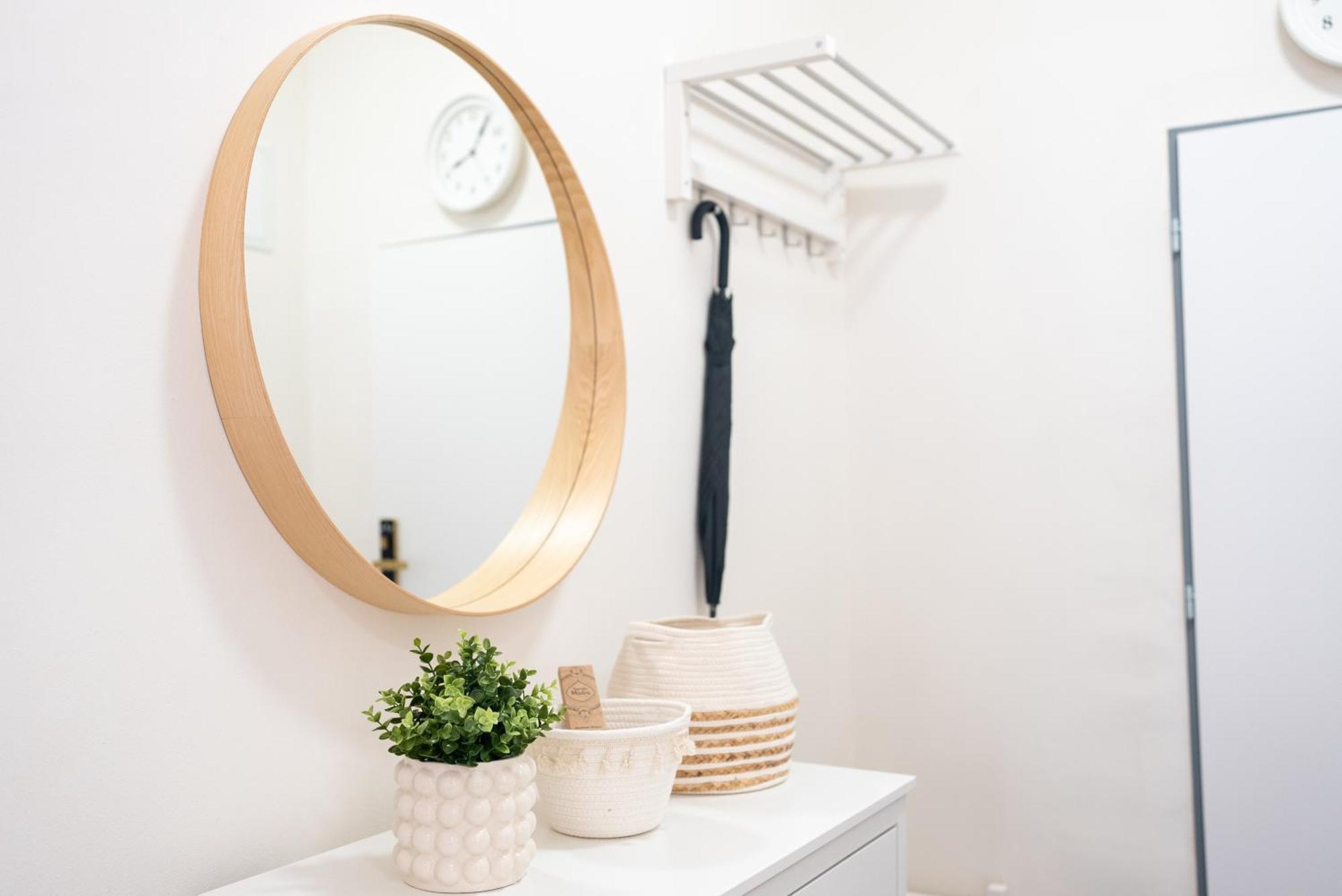 White Wolf House Hostel & Apartments Praga Esterno foto